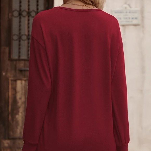 New V neck red long sleeve top - Picture 5 of 7